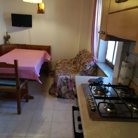 Annarita Apartamento *